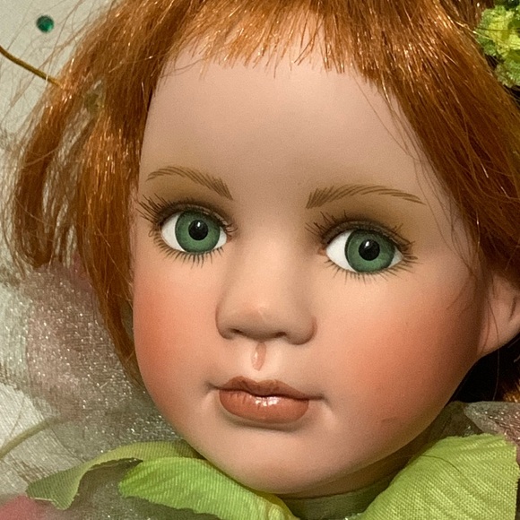 Fairy doll red head porcelain collectible display figurine - Picture 16 of 16
